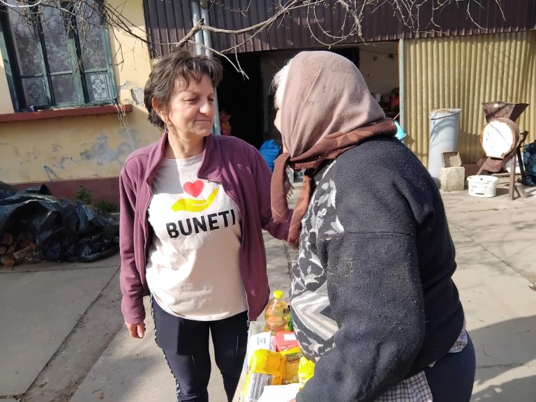 Membrii BUNETI au dus alimente de bază în 35 de gospodării din mediul rural